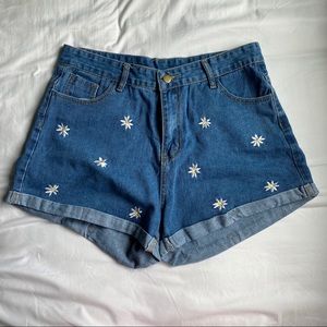SHEIN Embroidered Daisy Shorts